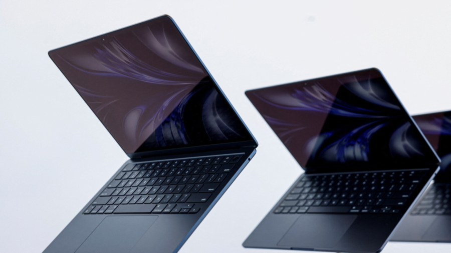 Apple Announces New iPhone Update, Macbook