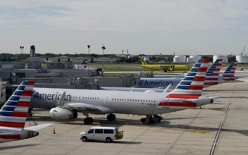 July 4 Weekend Flight Delays and Cancellations Becoming Costly