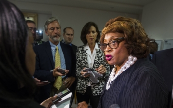 Convicted Former Florida Congresswoman Seeks Return to House