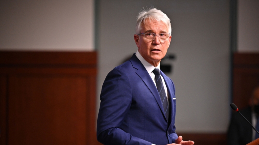Los Angeles District Attorney Blames Public Criticism on Misinformation