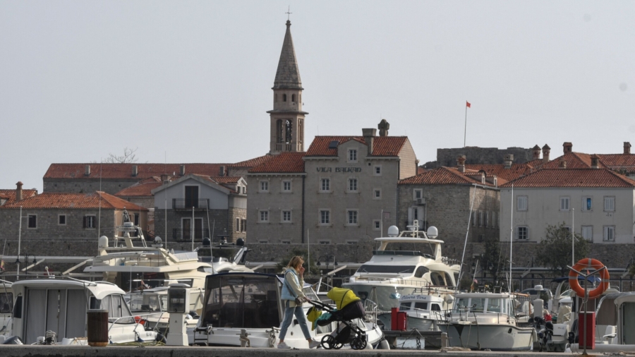 Russians Escape to Montenegro Amid War