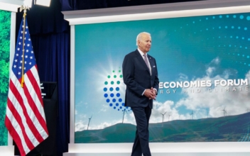 Biden’s Hosts Climate Meeting as Prices Soar