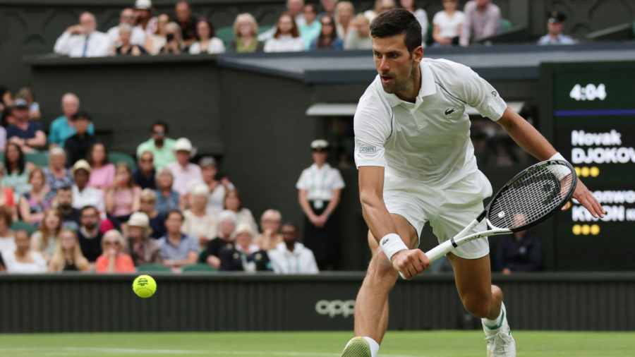 Players Compete at Wimbledon Amid Russian Ban