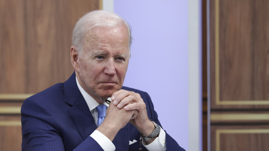 Biden Meets With Baby Formula Makers