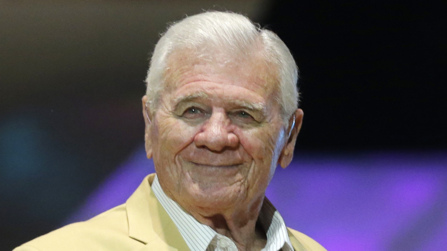 Hugh McElhenny, Hall of Fame Halfback With 49ers, Dies at 93