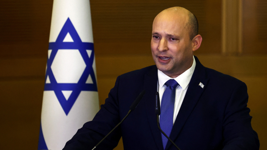 Israel’s Bennett Hands Premiership to Foreign Minister Lapid, Won’t Seek Reelection