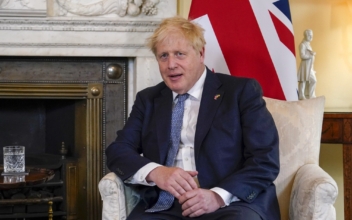 UK Prime Minister Johnson Survives Confidence Vote to Hold Onto Premiership