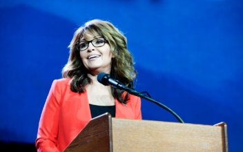 Sarah Palin, Nick Begich Advance in Alaska US House Special Primary Election
