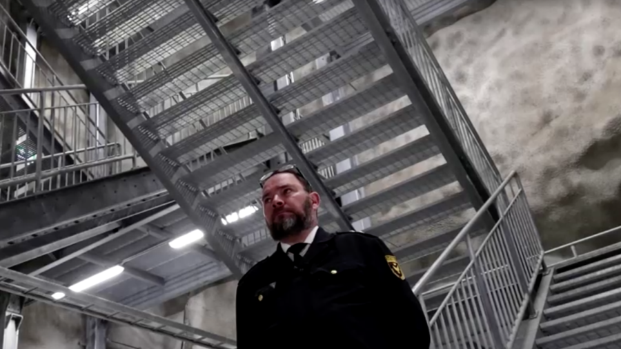 Finnish Shelter Doubles as Sports Facility