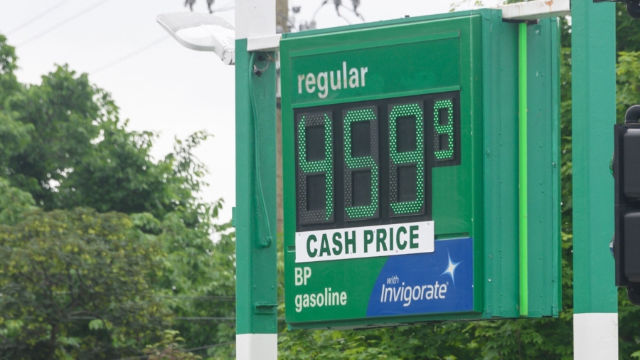 National Average Gas Prices Rise for 7th Straight Week, Head Toward $5