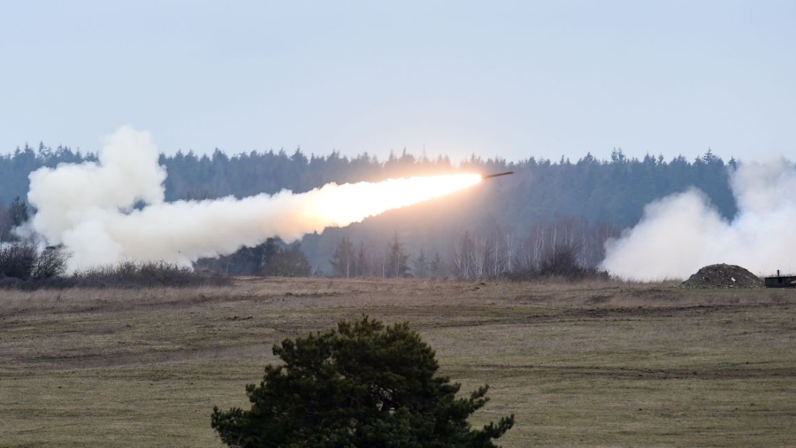 Biden Confirms US Sending Advanced Rocket Systems, Munitions to Ukraine