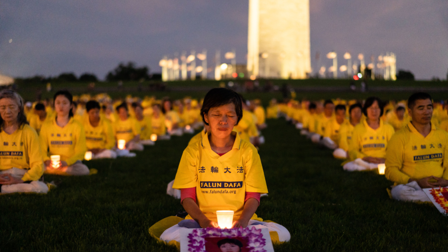 Candlelight Vigil for Persecution of Falun Gong in China