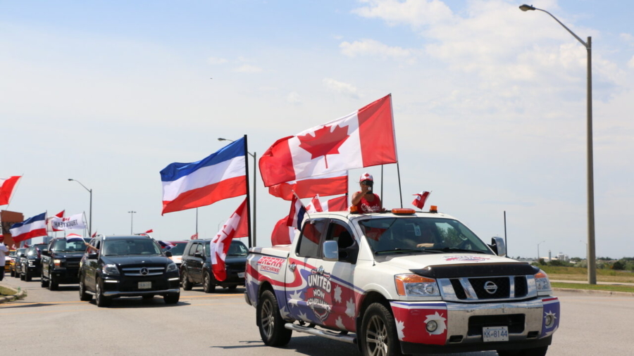 Canadian Convoys Hit the Road in Solidarity With Dutch Farmers