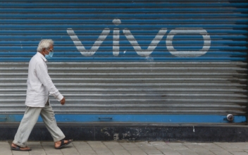 India Seizes Money Linked to Smartphone Maker