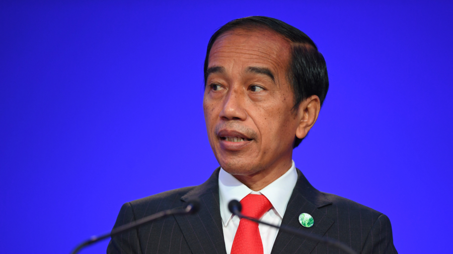 Indonesian Leader in China, Vows to Deepen Ties