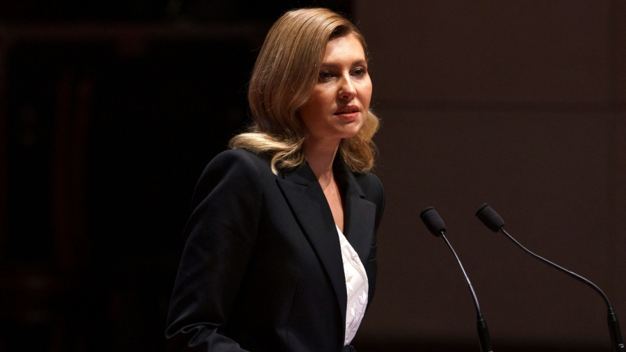 Ukraine’s First Lady Asks US for Arms