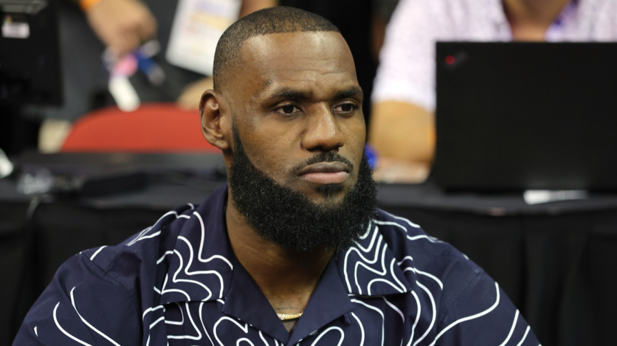 LeBron James Signs $97 Million Extension With Lakers