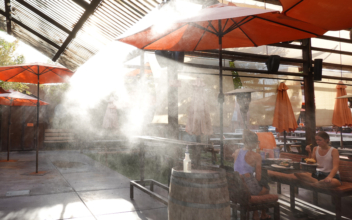 US Residents Seeking Solutions to Extreme Heat Wave
