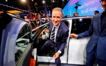Volkswagen’s CEO Diess Ousted After Tumultuous Tenure, Porsche’s Blume to Succeed