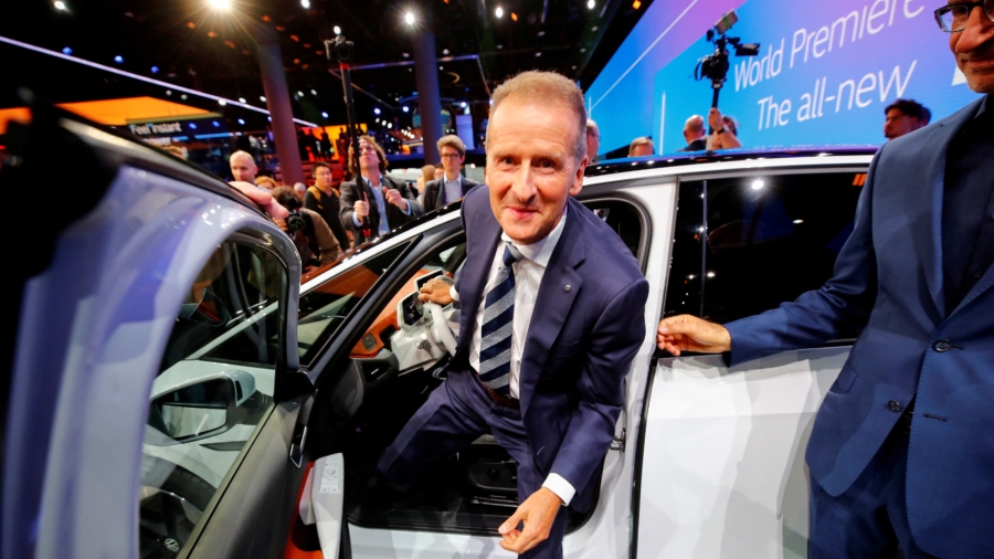 Volkswagen’s CEO Diess Ousted After Tumultuous Tenure, Porsche’s Blume to Succeed