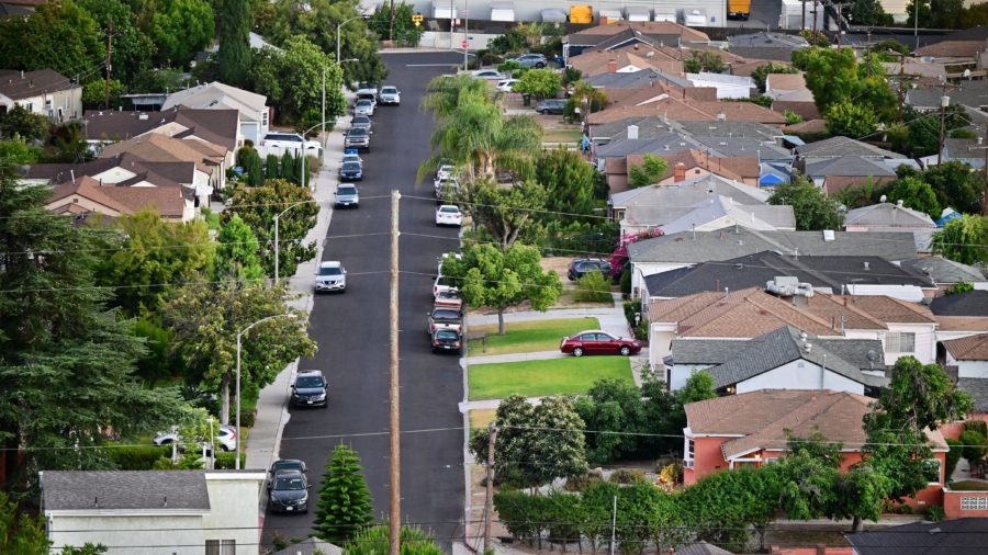 Expert: Housing Market Crash Not Likely