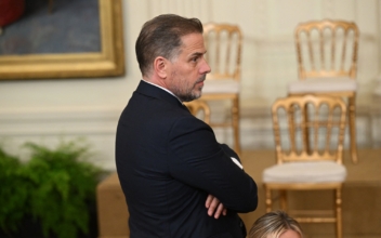 Sen. Johnson Expects ‘Deal’ to Conceal Indictment of Hunter Biden