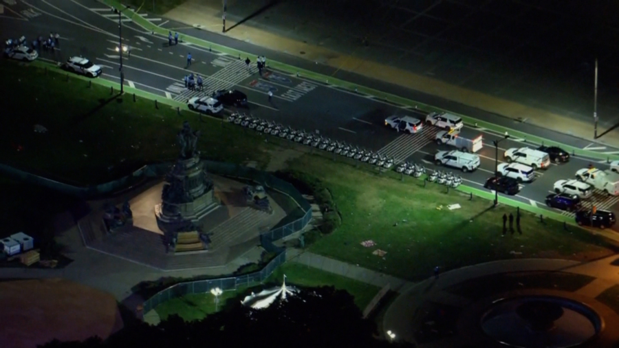2 Police Officers Shot During Fourth of July Fireworks in Philadelphia ...