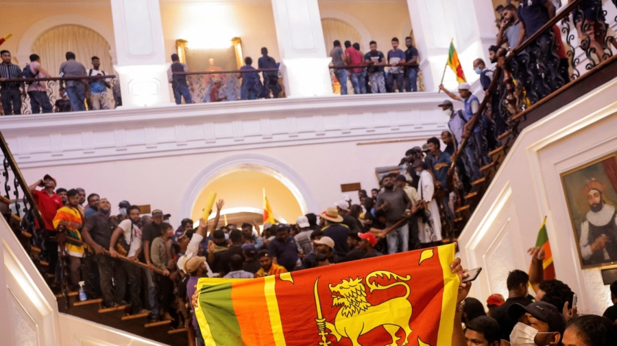 Sri Lanka Protesters Plan to Occupy President and Prime Minister’s Residences Until They Quit