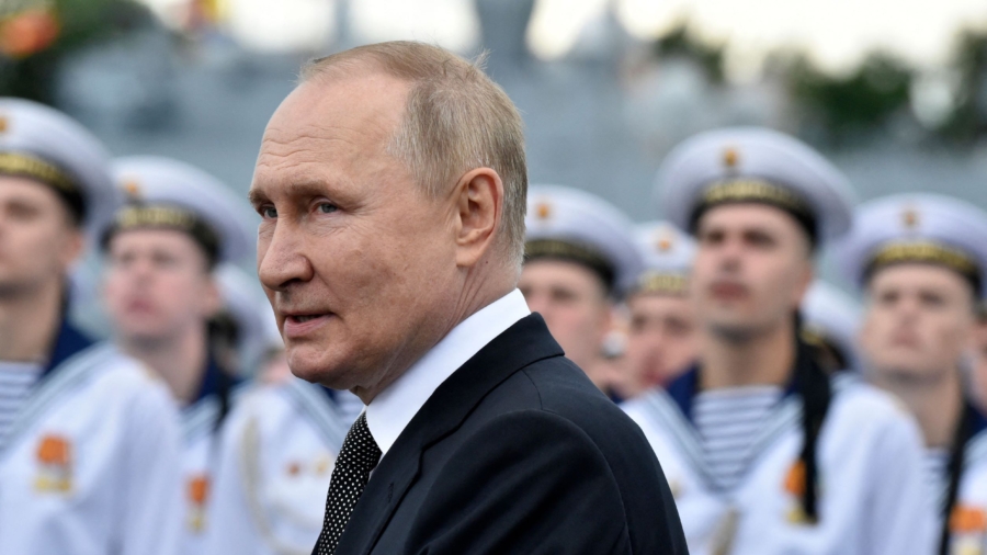 On Navy Day, Putin Says US Is Main Threat to Russia