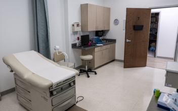 Biden Admin Says Hospitals Must Provide Abortions in Emergencies Despite State Law