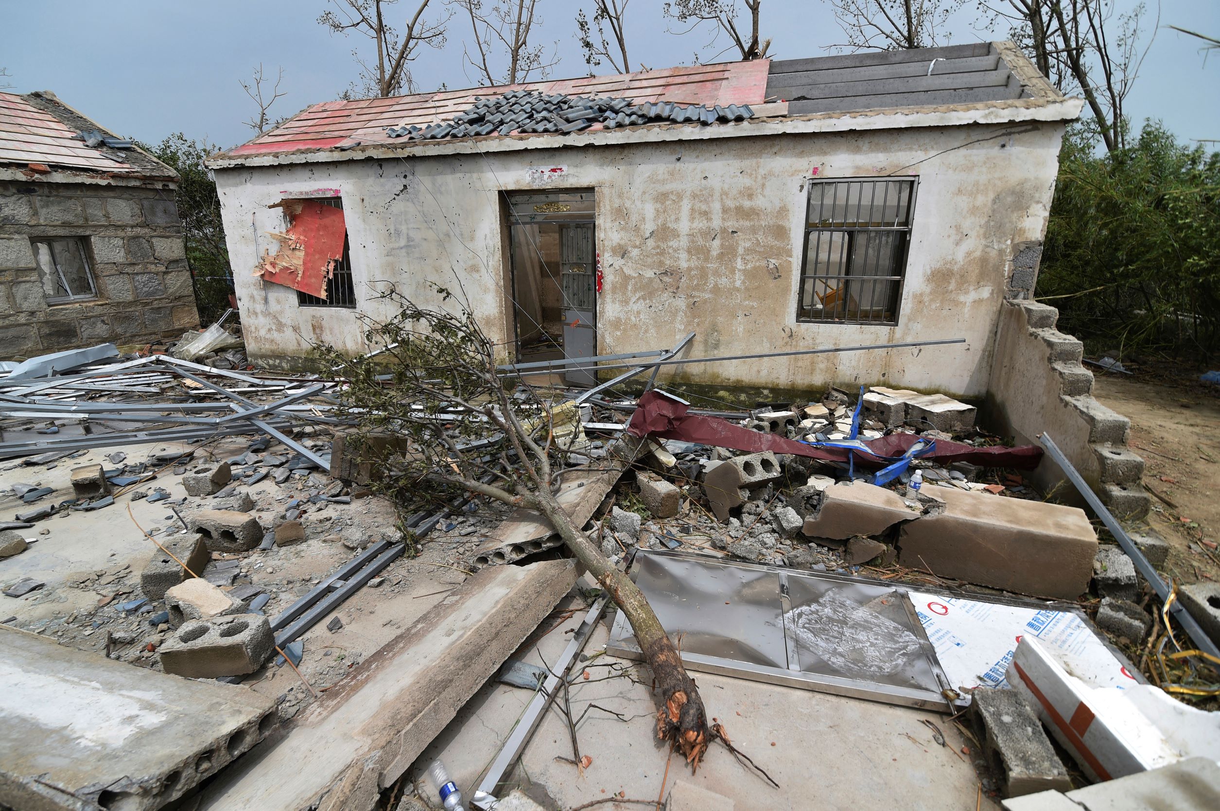 Tornado Kills at Least One in Eastern China as Country Faces High Temperatures