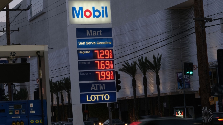 California Cities Ban New Gas Stations as Price Tops $6.10 per Gallon