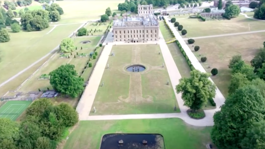 Heat Wave in UK Exposes Centuries-Old Hidden Garden