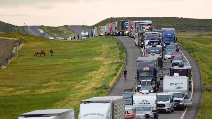 2 Children Among 6 Dead in Montana Highway Pileup, 8 Others Injured