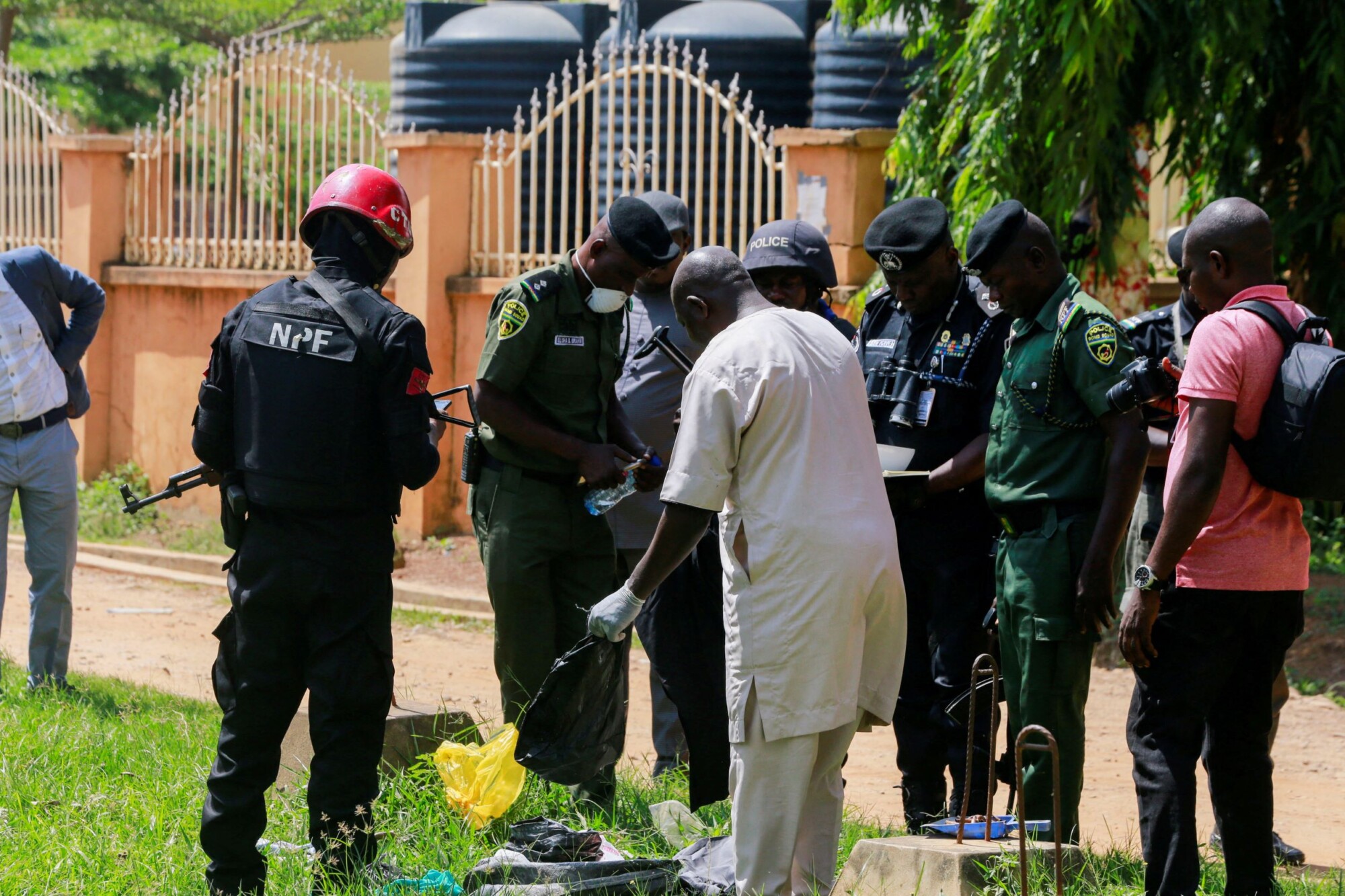 Some 440 Inmates on Run After Suspected Boko Haram Raid on Nigeria Prison