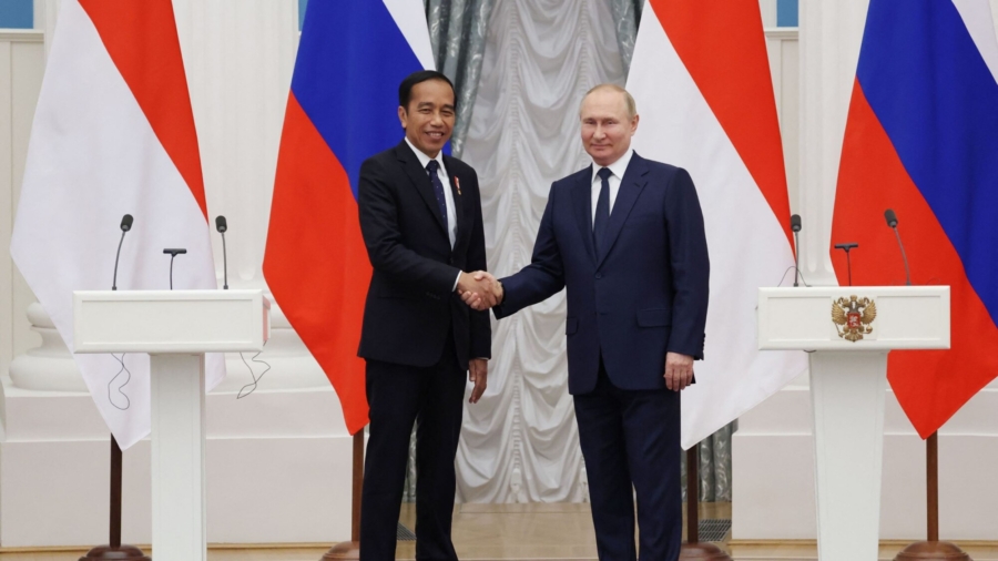 Putin Agrees to Restore Sea Route for Ukraine’s Food Exports: Indonesian President