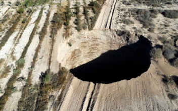 Chile Warns Area Around Sinkhole at High Risk of Further Collapse