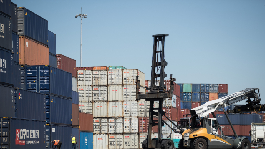 US, European Derisking, Decoupling Slash China’s July Exports: Analyst Anders Corr