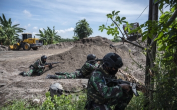 Indonesian, US Forces Hold Joint Military Drills