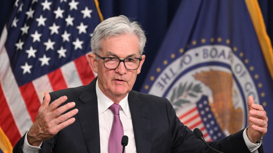 Fed Chair Sees Inflation Fight Lasting 'Some Time,' Warns of Economic Pain