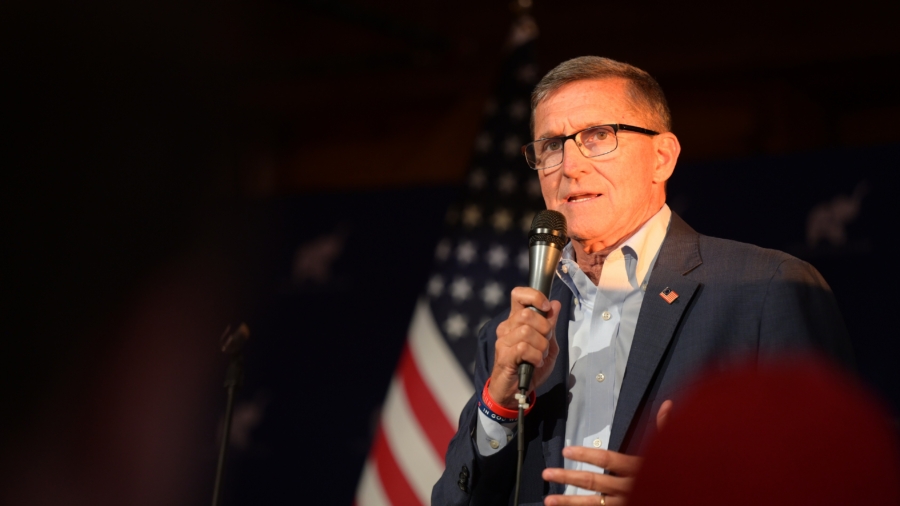 Gen. Michael Flynn Assesses Raid at Trump Estate