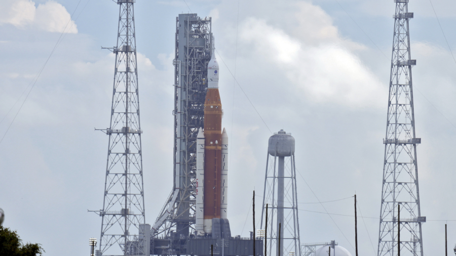 NASA Scrubs Launch of New Moon Rocket After Engine Problem