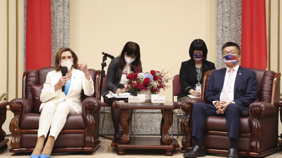 China Sanctions Taiwanese Officials After US Lawmakers' Visits