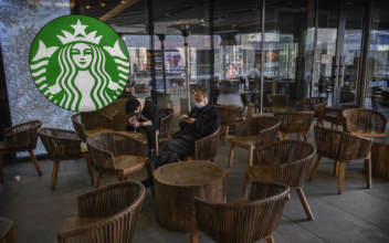 Starbucks Sales Falter in China Under COVID-19 Rules