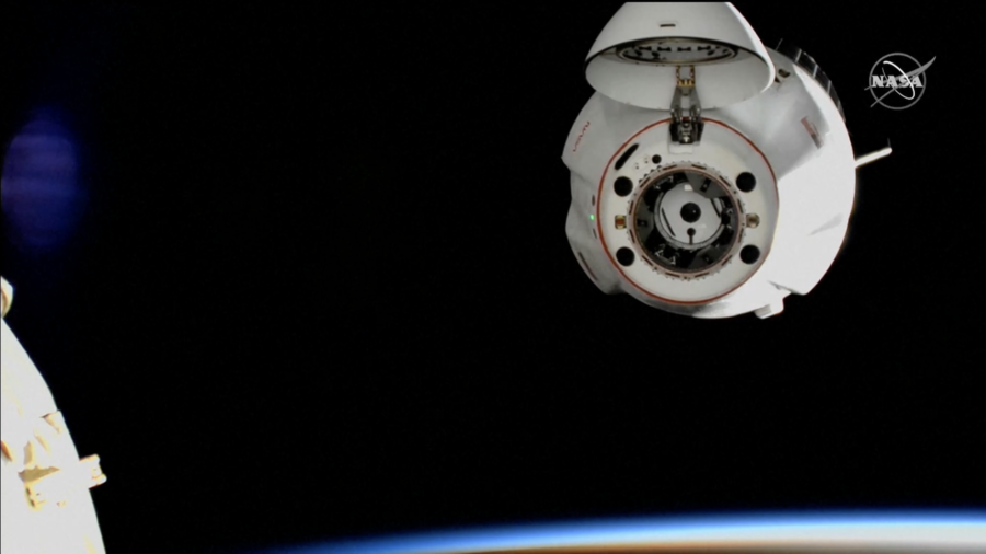 SpaceX’s Dragon Cargo Ship Undocks From the ISS