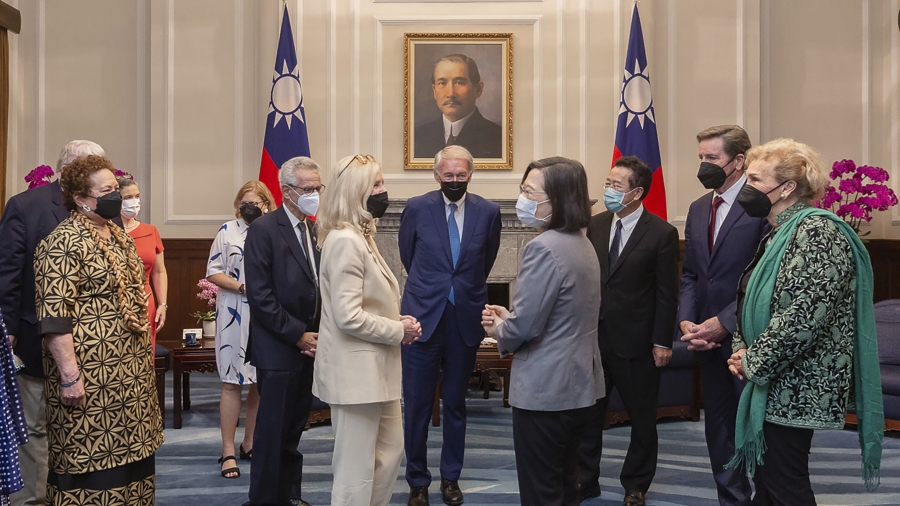 US Lawmakers Visit Taiwan 12 Days After Pelosi