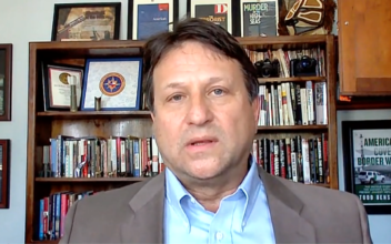 Border Expert Explains What Could Happen If Governors Declare Invasion