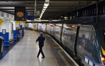 UK Rail Strikes Return to Euston