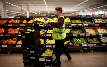 UK Inflation Tops 10 Percent, Highest in 40 Years