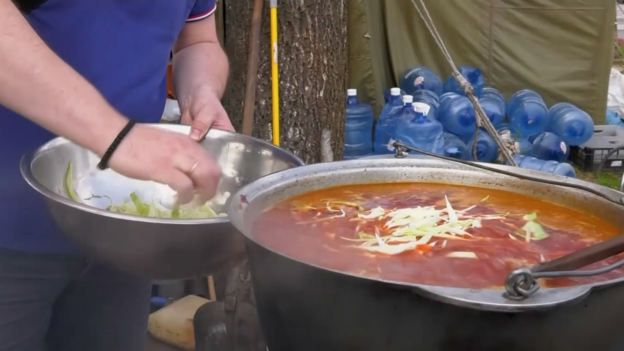 Borscht Nourishes Soldiers and Refugees